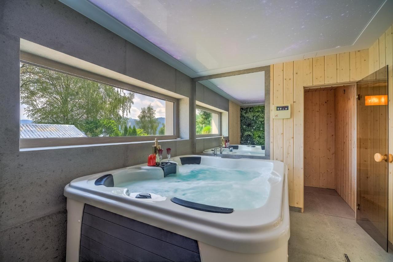 Znamirowice Znamirowickachata Sauna Jacuzzi Spa מראה חיצוני תמונה
